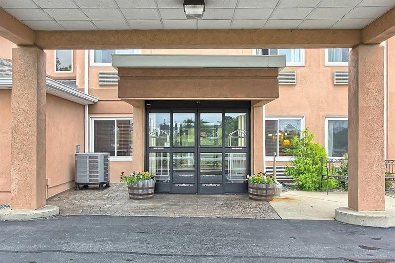 Comfort Inn New Holland Amish Country Exterior photo